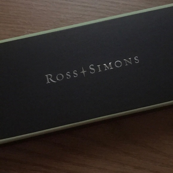 Pearl Necklace - Picture 2 of 2